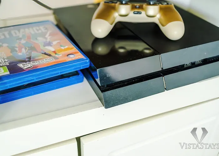 Cosy 3bdr House By Vista Short Lets & Serviced With Ps4 And Parking Mánchester