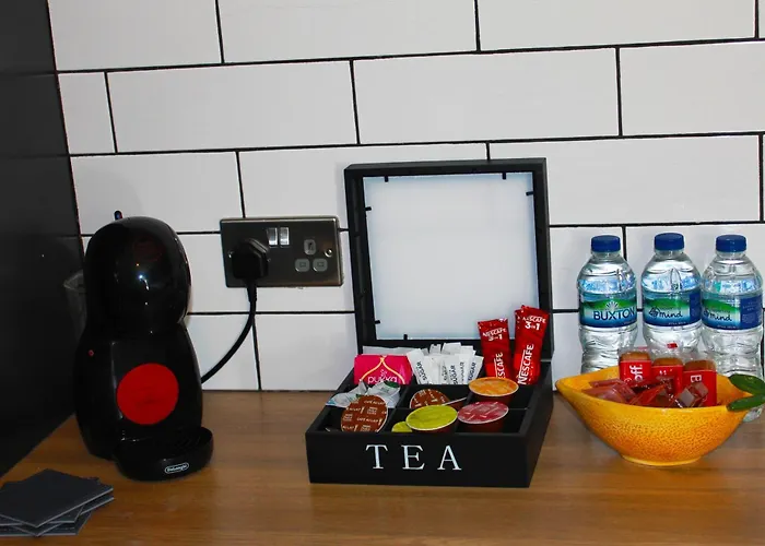 Modern 2 Bedroom House With Parking Vakantiehuis