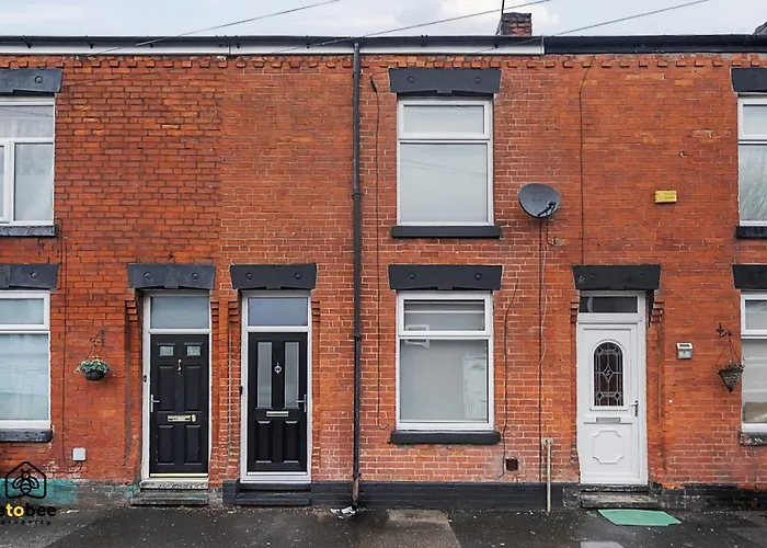 2 Bed Near Etihad & Centre On A Quiet Street With Free Parking * Manchester