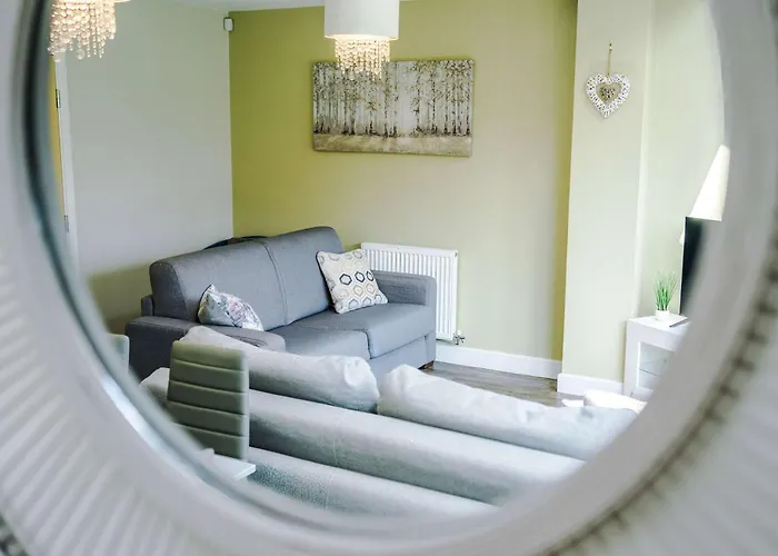 Large Townhouse By The Etihad & Coop Live Arena With Free Parking * Манчестер