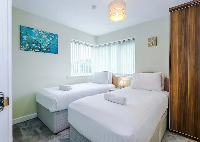 펜션 Large Townhouse By The Etihad & Coop Live Arena With Free Parking *