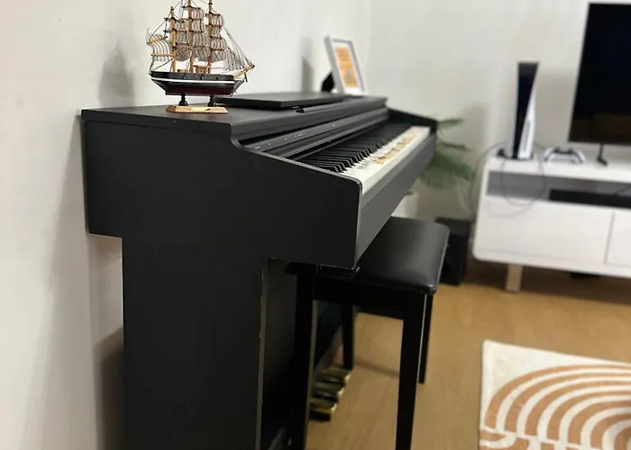 아파트 Centrally Located Modern 2 Bedroom Apartment, Minutes Walk To Ao Arena *