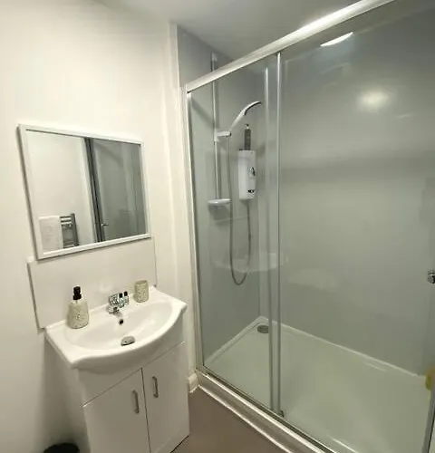 The Failsworth Collection - Stylish With Free Parking *