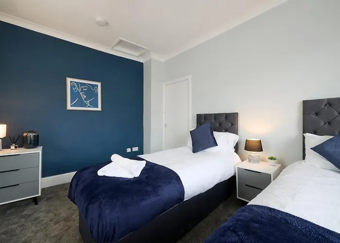 Apartment Comfort 2br By Eason Short Lets Denton