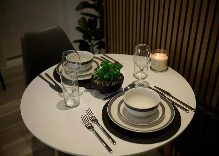 Comfort 2br By Eason Short Lets Denton Lägenhet Manchester