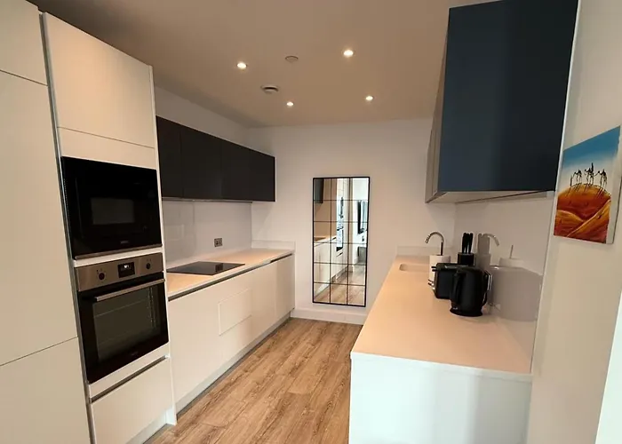 3bed Sleeps 6 - With Wifi Apartment *