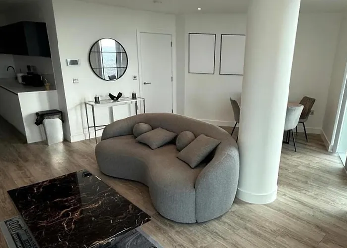 3bed Sleeps 6 - With Wifi Apartment Manchester