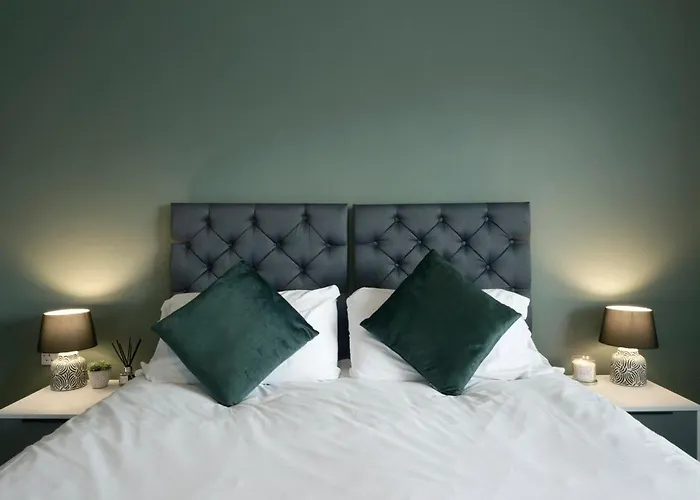 Comfort 2br By Eason Short Lets Denton Apartment Manchester