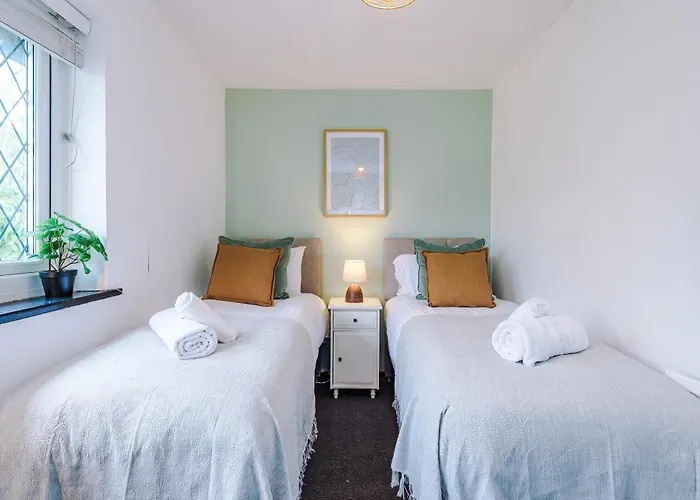 Stylish - 5g Wifi - Free Off-road Parking - Sleeps 7 Mánchester