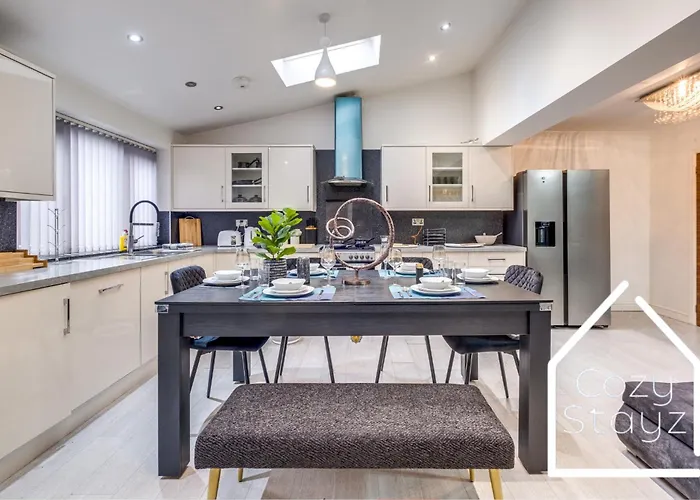 Spacious 4 Bedroom House With Pool Table And Pac-man Games In The Centre Prázdninový dům