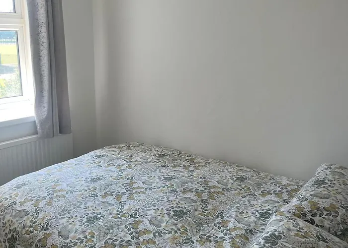 בית הארחה The Cosy Haven - 2 Bedroom House