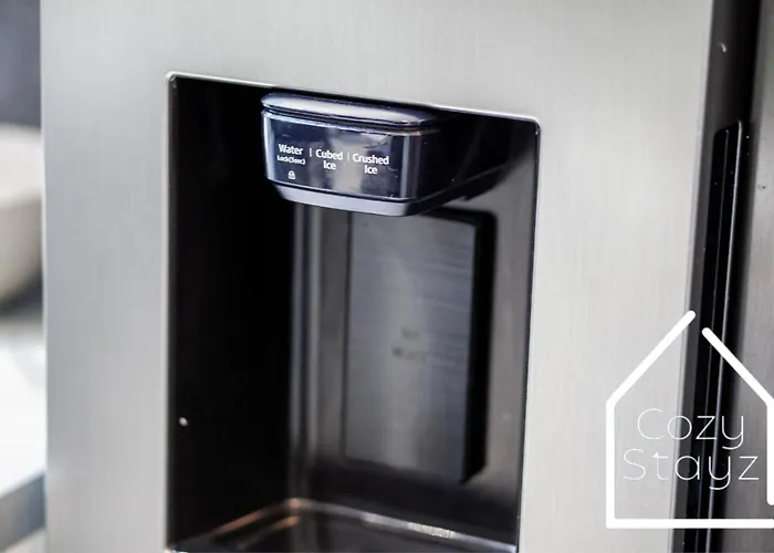 Prázdninový dům Spacious 4 Bedroom House With Pool Table And Pac-man Games In The Centre