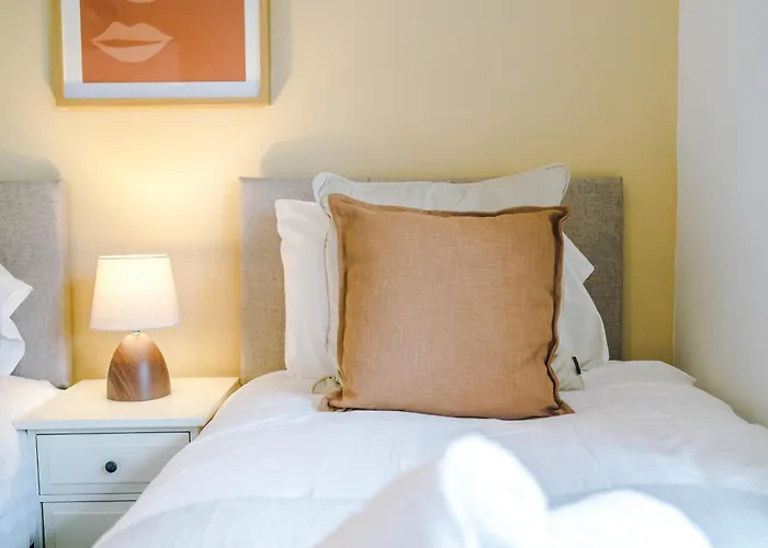 Stylish - 5g Wifi - Free Off-road Parking - Sleeps 7 Сasa de vacaciones *