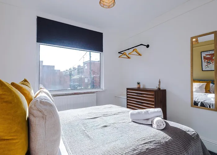 Stylish 3 Bedroom - Free Parking, Smart Tv, Sleeps 8 Prázdninový dům Manchester