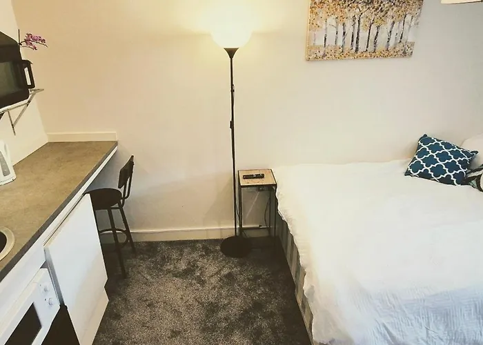 1 Bed - Kitchenette Manc Center شقة *