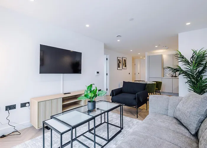 דירה Stylish 2 Bed 2 Bath In