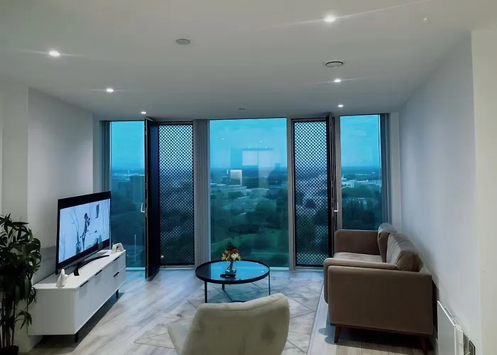 Modern 2 Bed Penthouse With Stunning Views In Center Apartamento *