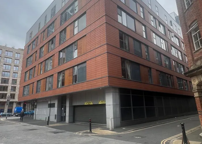 Little Gem * מנצ'סטר