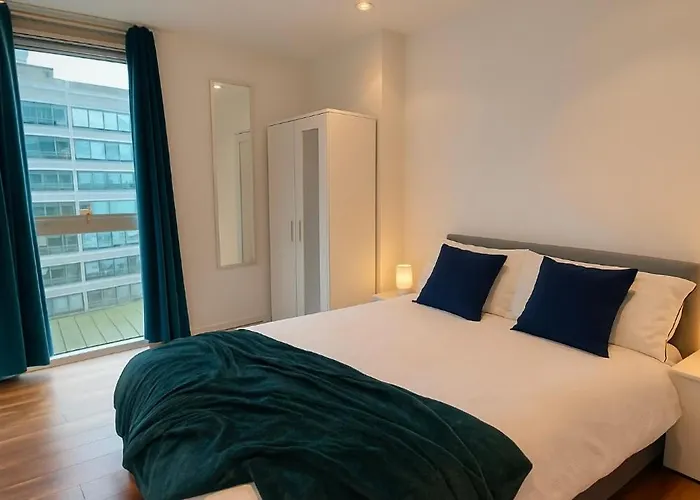 Lowry River Twin Balcony Deluxe Apartman