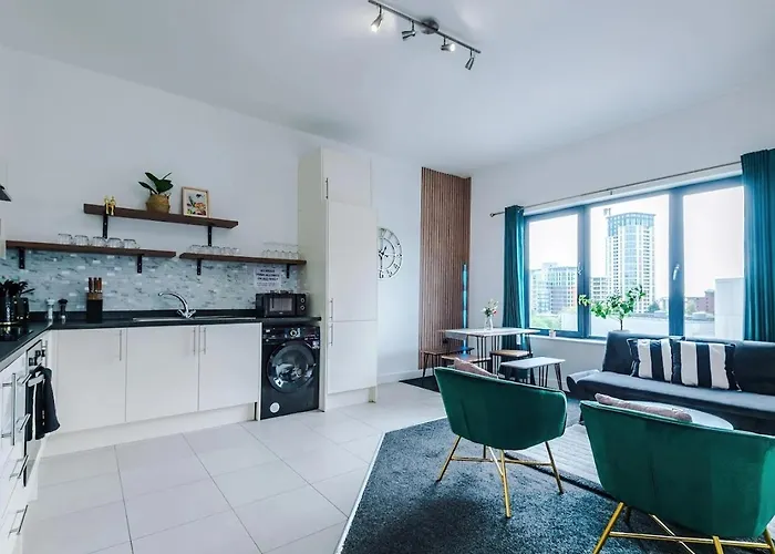 Quay House - Modern Apartments In Salford