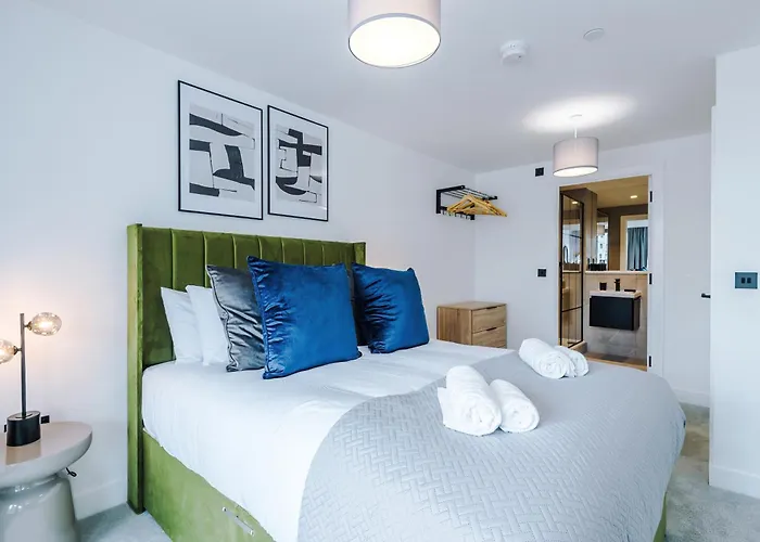 Stylish 2 Bed 2 Bath In Μάντσεστερ