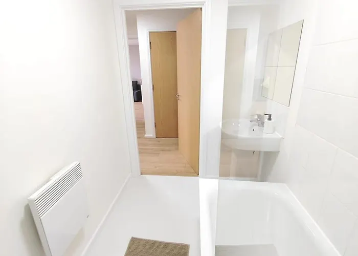 New 2 Bedroom Flat Close To Center Camp Street شقة مانشستر