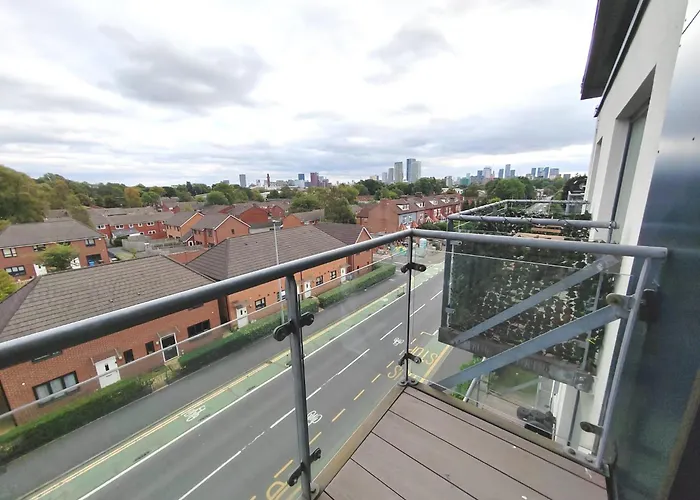 Modern 2 Bedroom Flat Close To Center Camp Street Апартаменты