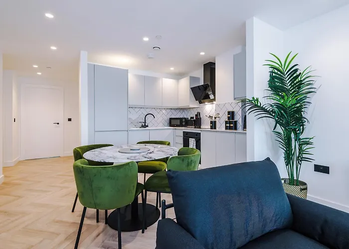 Stylish 2 Bed 2 Bath In * מנצ'סטר