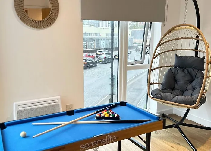 Spacious 2 Bdr Pool Gym Free Parking Appartamento Manchester