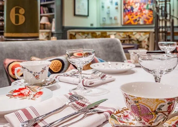 Отель King Street Townhouse & 4*