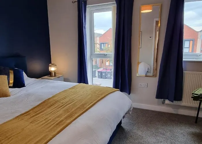 Stylish 2-bedroom In Salford - 5 Guests Dom wakacyjny *