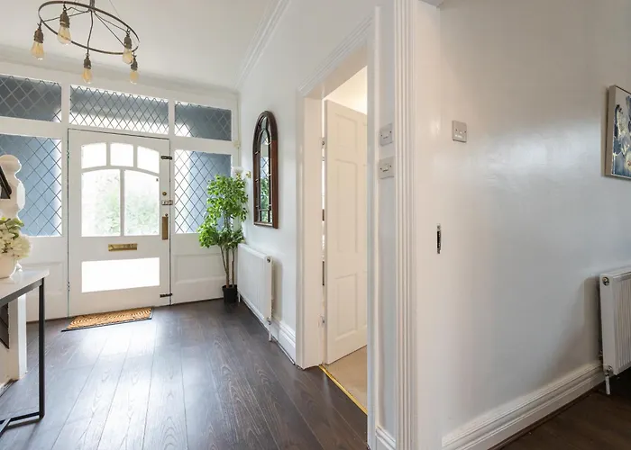 Villa Modern 4 Bedroom Victorian Private Detached Close To Mánchester