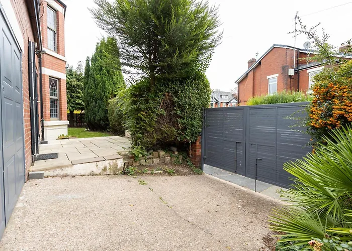 Villa Modern 4 Bedroom Victorian Private Detached Close To *