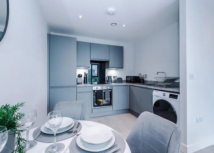 Stylish 1-bed Fast Wi-fi Easy Access To *