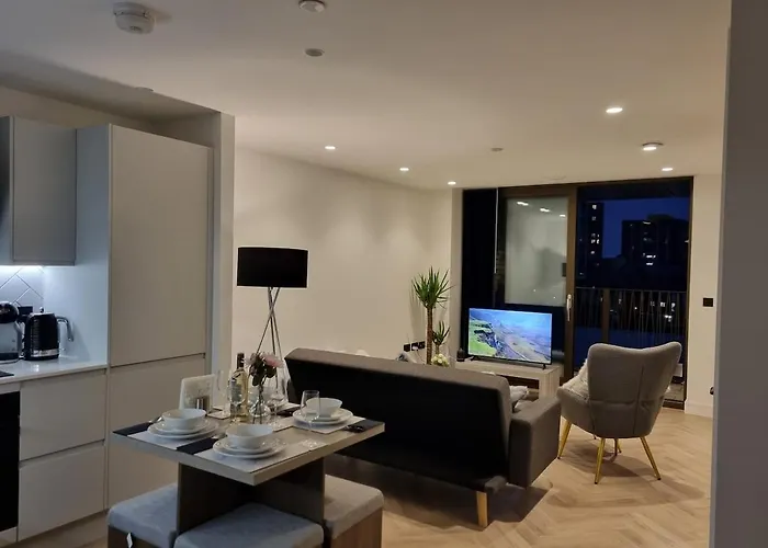 Appartement Luxury 2 Bed Apartment, With A Balcony & Canal View In Centre! *