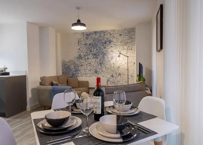 Spacious Manchester City Condo - Pool Table - Next To Ao Arena - Local Transport Links - Parking 맨체스터