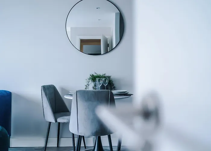 Stylish 1-bed Fast Wi-fi Easy Access To