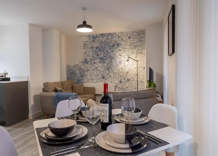 Spacious - - Piccadilly - Local Attractions - Parking شقة مانشستر