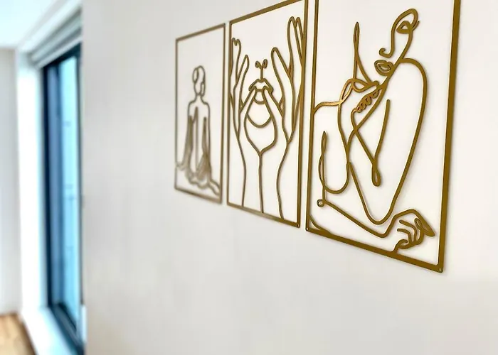 Daire Lux Stylish 2 Bed High Rise With Parking And Balcony *