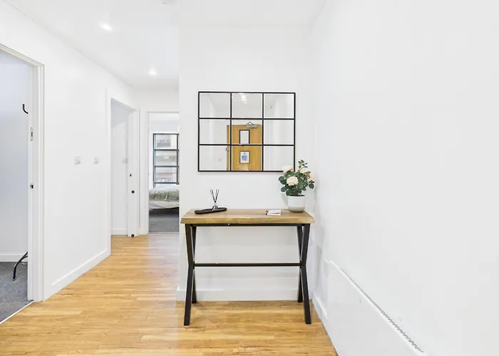 Apartment Wild Roses Serviced - Arndale *