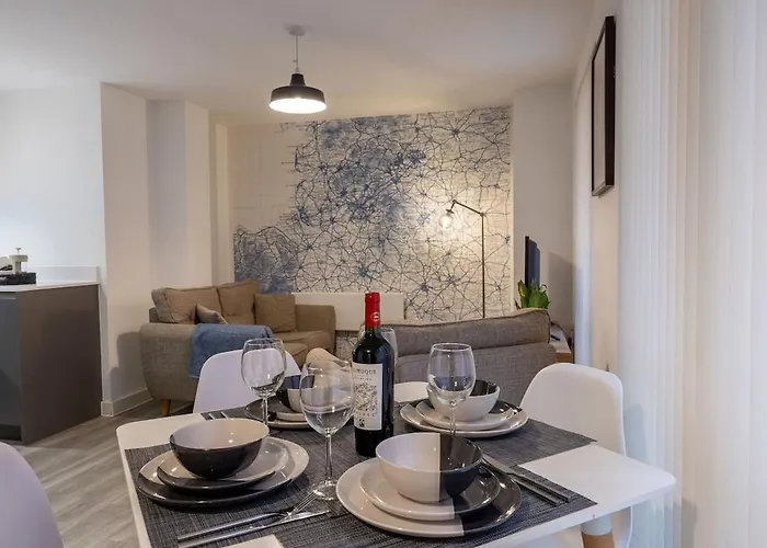 Modern 2 Bed - Next To Ao Arena & Picadilly Station - - Parking & Local Transport Links * مانشستر