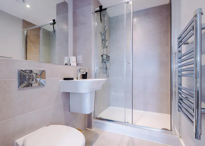 Modern 2br Parking Great Location & Amenities Lägenhet Manchester