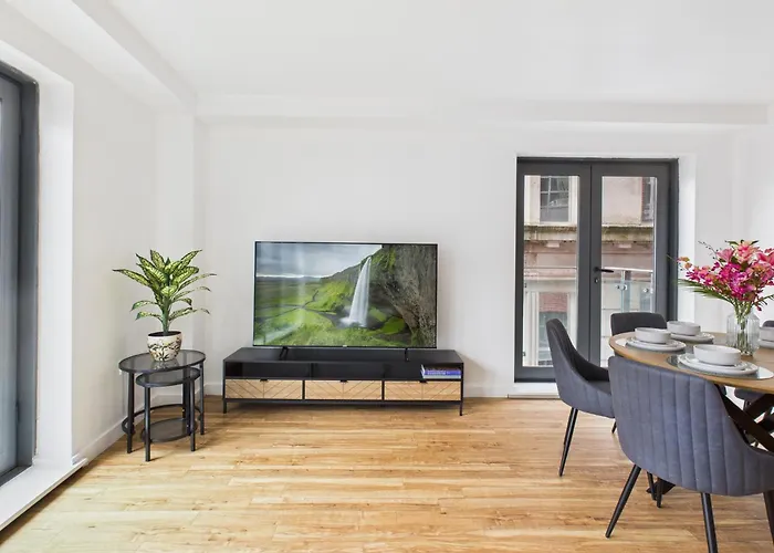 Wild Roses Serviced - Arndale *