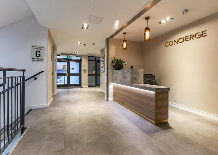 Modern 2br Urban Nest In Salford, For 4 Daire