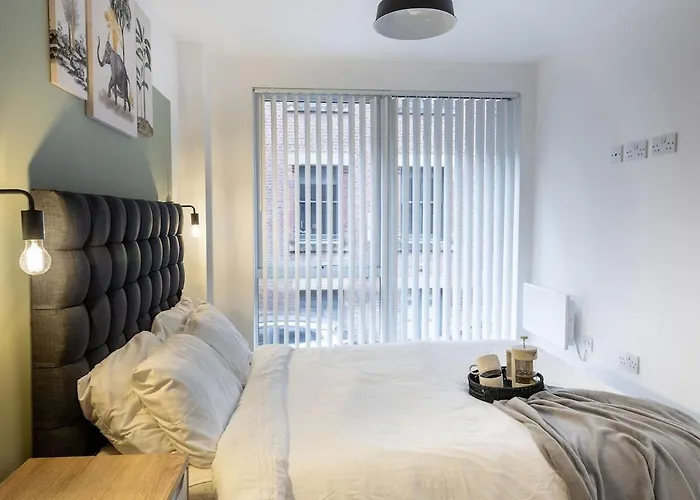 Modern 2 Bed - Next To Ao Arena & Picadilly Station - - Parking & Local Transport Links Manchester