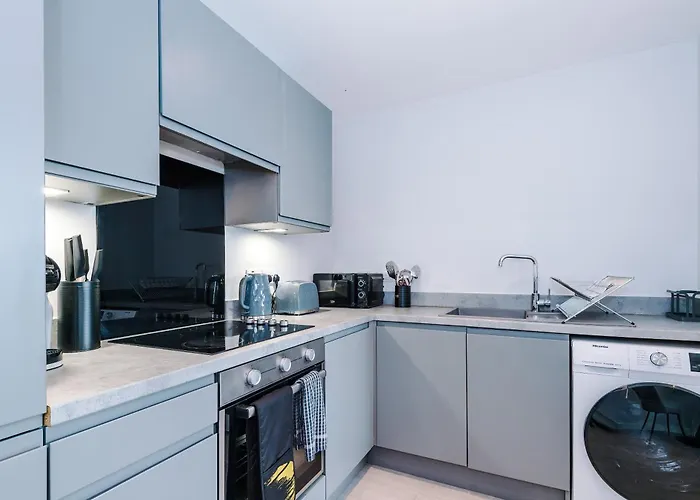 Stylish 1-bed Fast Wi-fi Easy Access To * 맨체스터