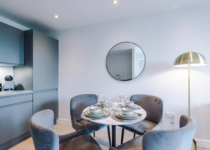 Modern 2br Parking Great Location & Amenities