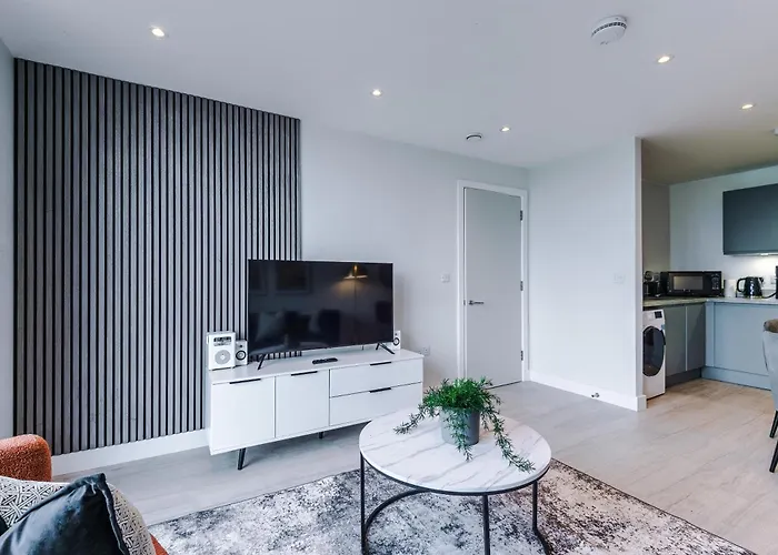 Modern 2br Parking Great Location & Amenities