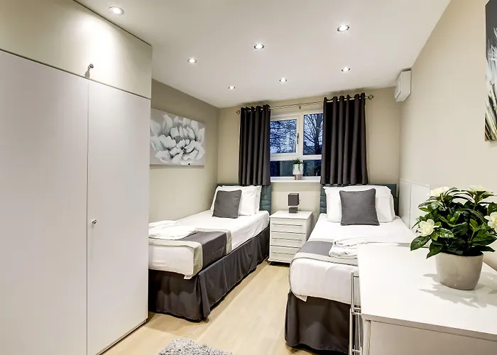 Riverside Villas * Manchester