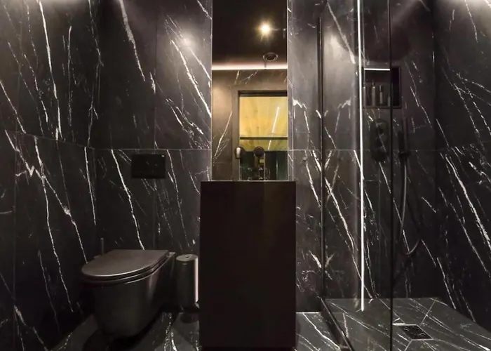 Noir By The Heim דירה